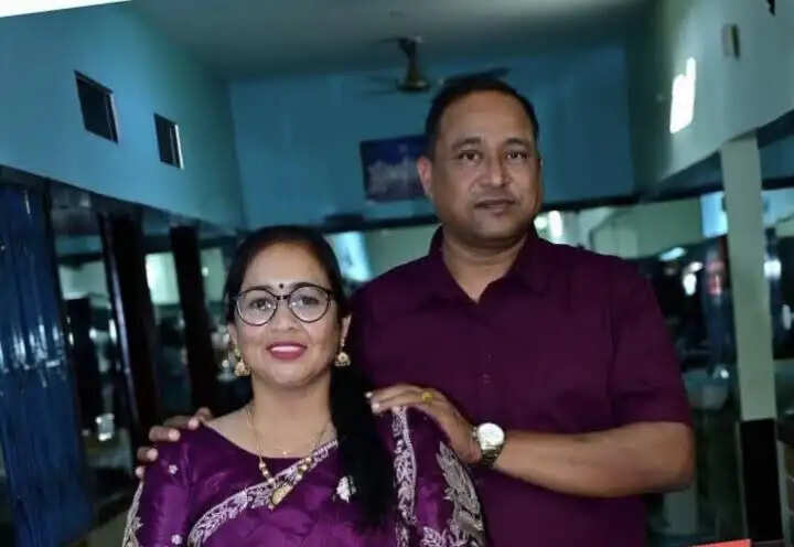 18 महीने तक भरोसा कायम किया, फिर 10-12 लाख रुपये लेकर दंपती गायब; लोगों ने पुलिस से की शिकायत