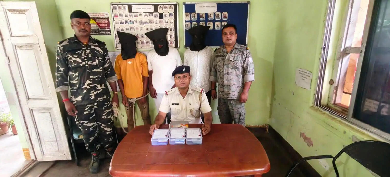 पुलिस ने तीन साइबर अपराधियों को किया गिरफ्तार