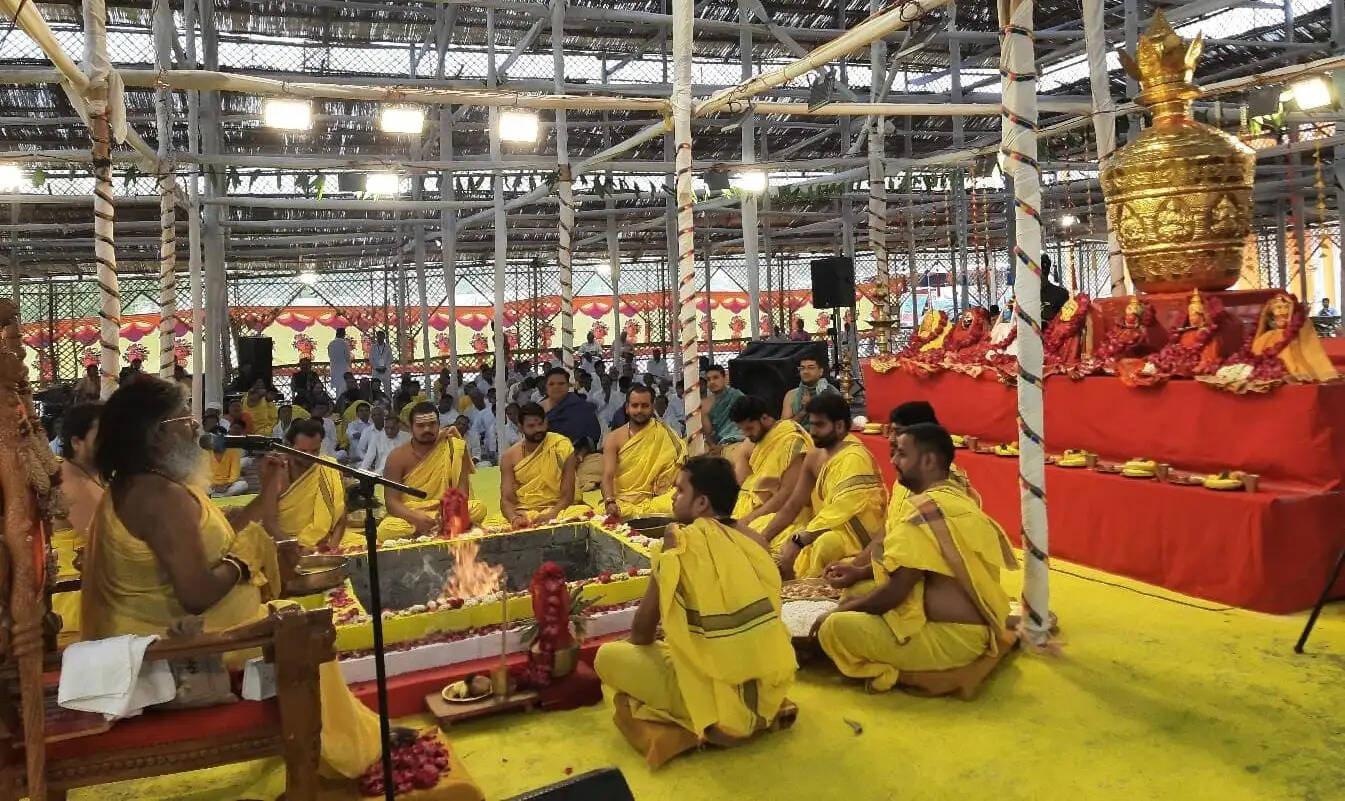 विश्व ब्रह्माण्ड का दिव्य शिवलिंग बीकानेर में, दर्शन कर जीवन धन्य करने का आह्वान