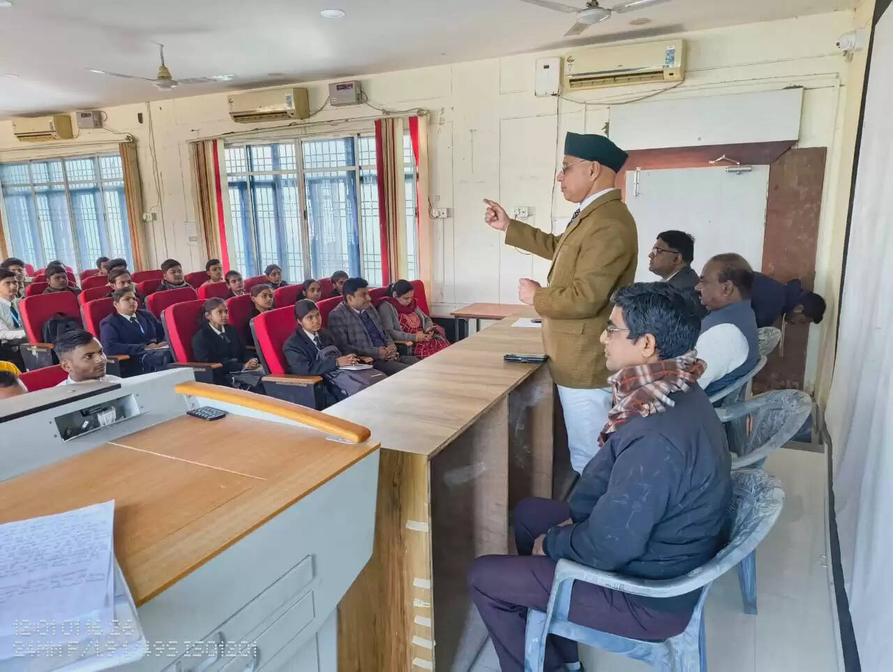 अनिश्चित वैश्विक परिदृश्य में भारत की भूमिका महत्वपूर्ण : प्रो. पुरोहित