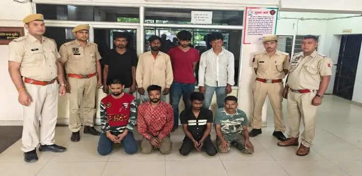 बीएसएनएल की भूमिगत केबल से तांबा चोरी करने वाले आठ आरोपित गिरफ्तार
