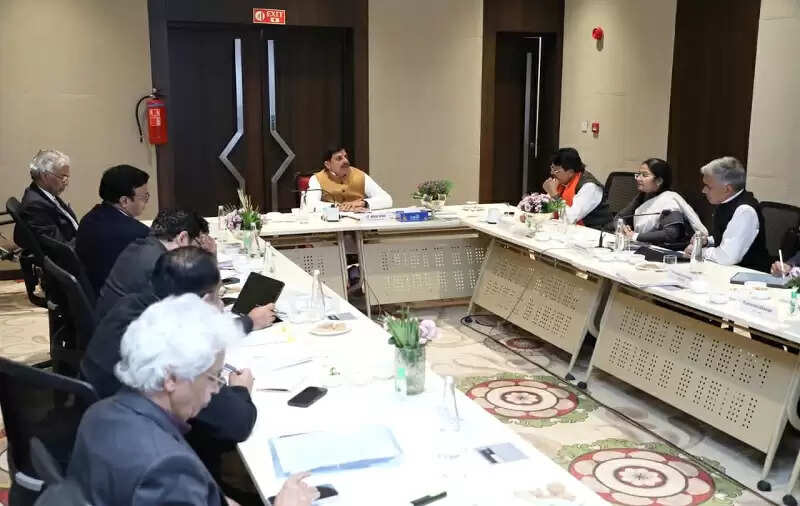 नगरीय विकास के प्रत्येक कार्य को उच्च गुणवत्ता के साथ पूरा करें : मुख्यमंत्री डॉ. यादव