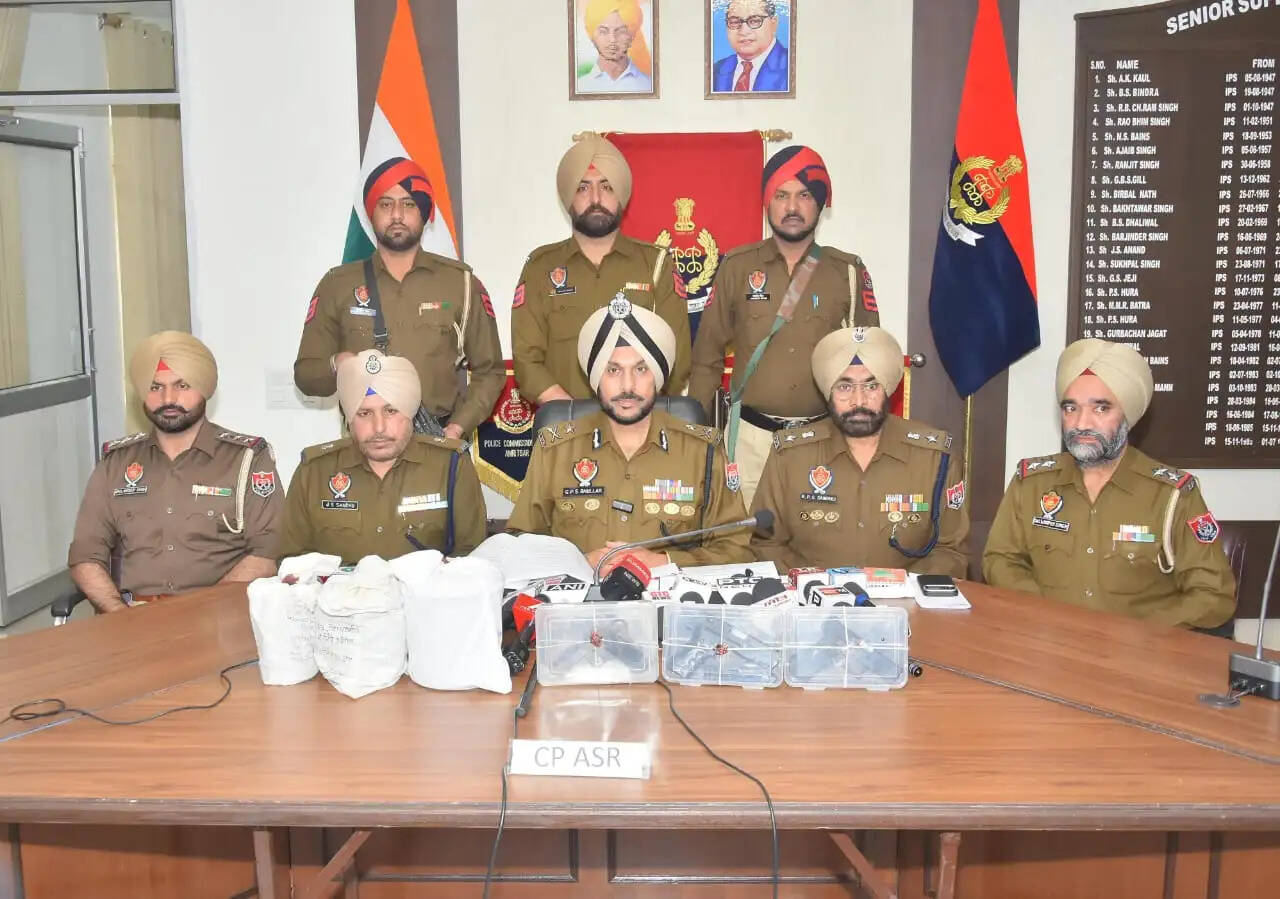 अमृतसर में तीन संगठित ड्रग-हथियार मॉड्यूल का भंडाफोड़