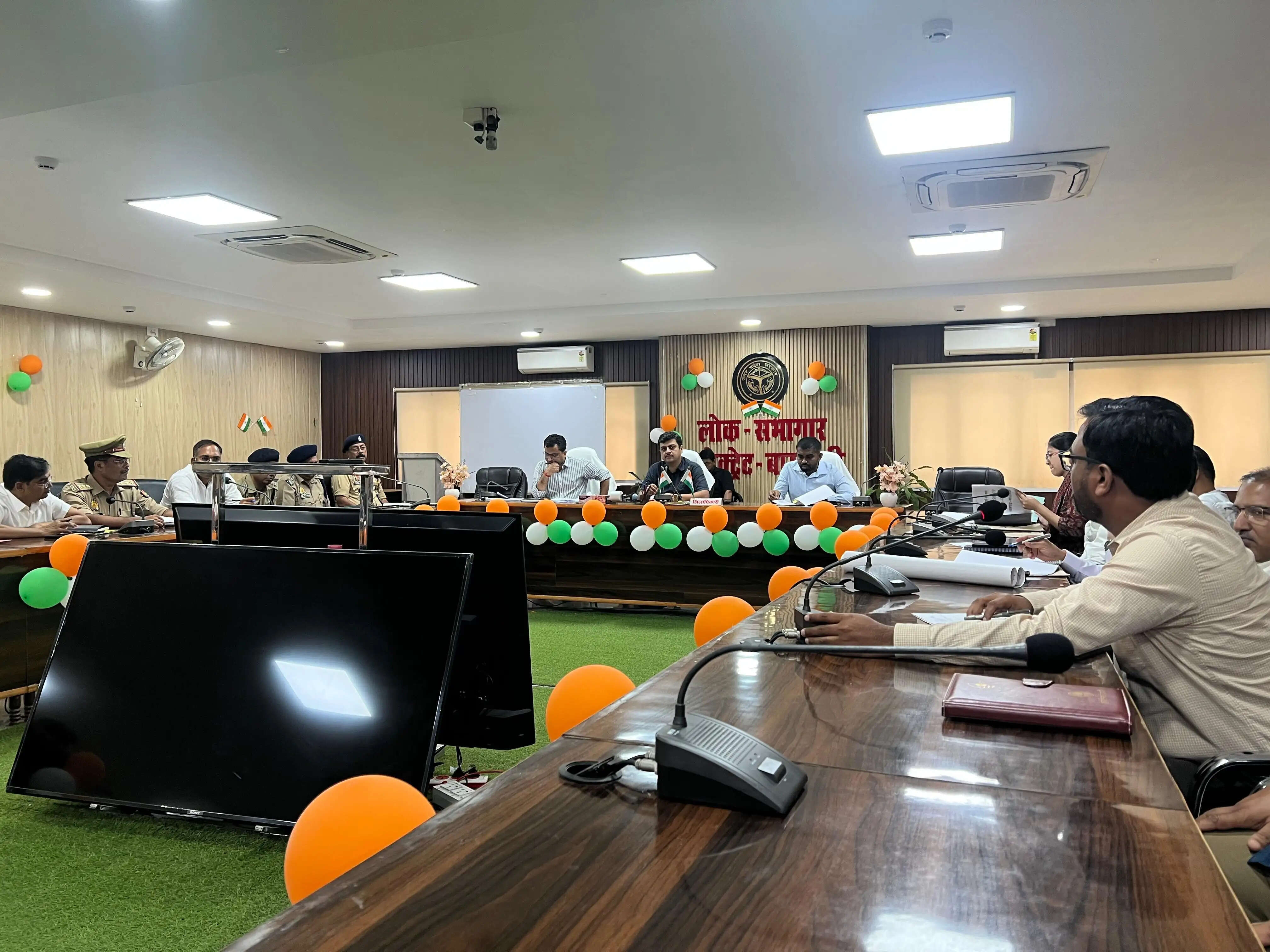 संभावित बाढ़-2026: डीएम ने दिए सख्त निर्देश, बोले- 'जीरो कैजुअल्टी' के साथ हों तैयारियां