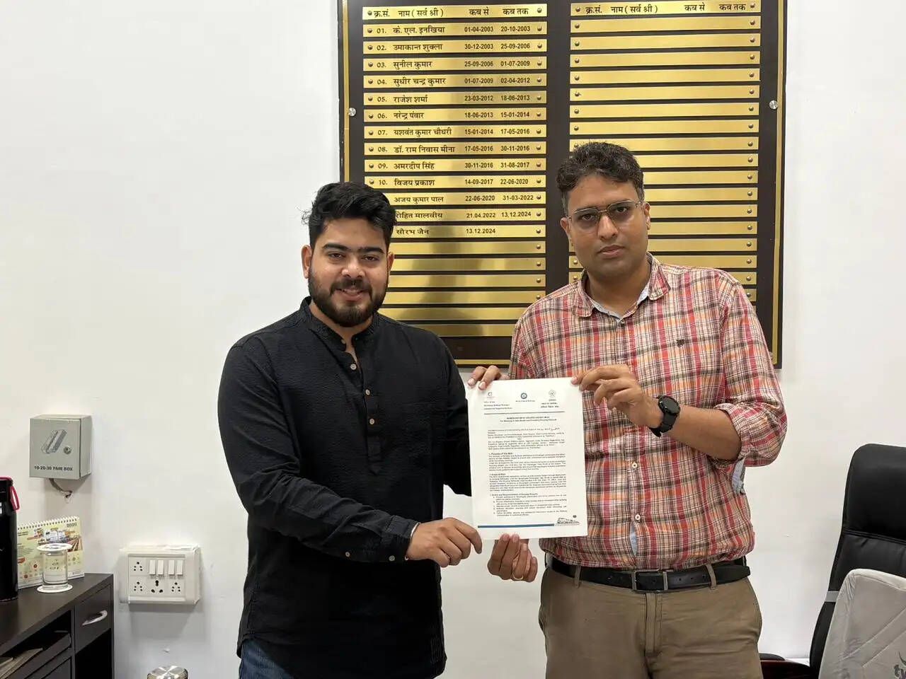 दिव्यांग यात्रियों की सहायता: पायलट प्रोजेक्ट के सफल होने पर स्थापित होगा सहायता बूथ