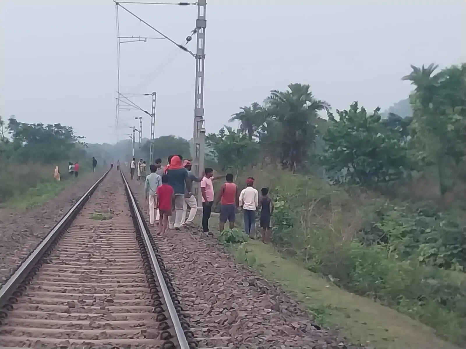 शादी के एक सप्ताह बाद युवती की ट्रेन से कटकर मौत