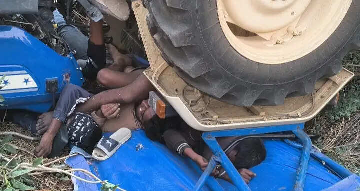 मप्र के अनूपपुर में ट्रैक्टर पलटने से 4 दोस्तों की मौत, गांव में पसरा मातम