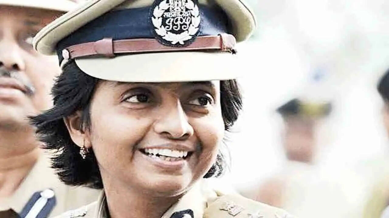 स्वतंत्रता दिवस पर 14 आईपीएस अधिकारियों को पदक से सम्मानित करेंगे मुख्यमंत्री शुभेंदु अधिकारी