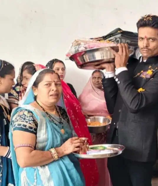 झाबुआ: शादी के तुरंत बाद अंतिम संस्कार की भयावह त्रासदी; गृह स्वामिनी की मौत से पूरे गांव में मचा हाहाकार