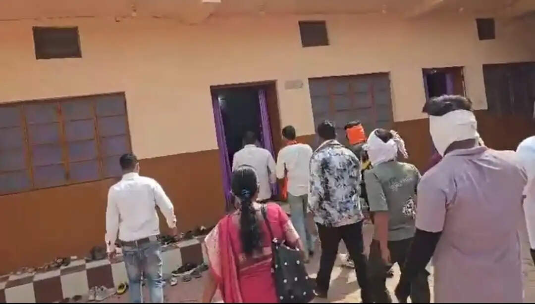 जबलपुर: सोहागी में कथित धर्मांतरण की सूचना पर जांच, बजरंग दल सहित पुलिस पहुंची मौके पर