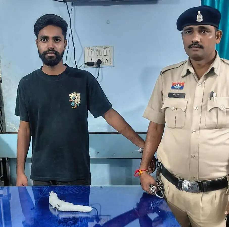 रायपुर : देशी कट्टा लेकर लोगों को भयभीत करने वाला आरोपित गिरफ्तार