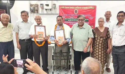 पेंशनर्स अपने को अकेला न समझें, एक-दूसरे का करें सहयोग : आर एस वर्मा