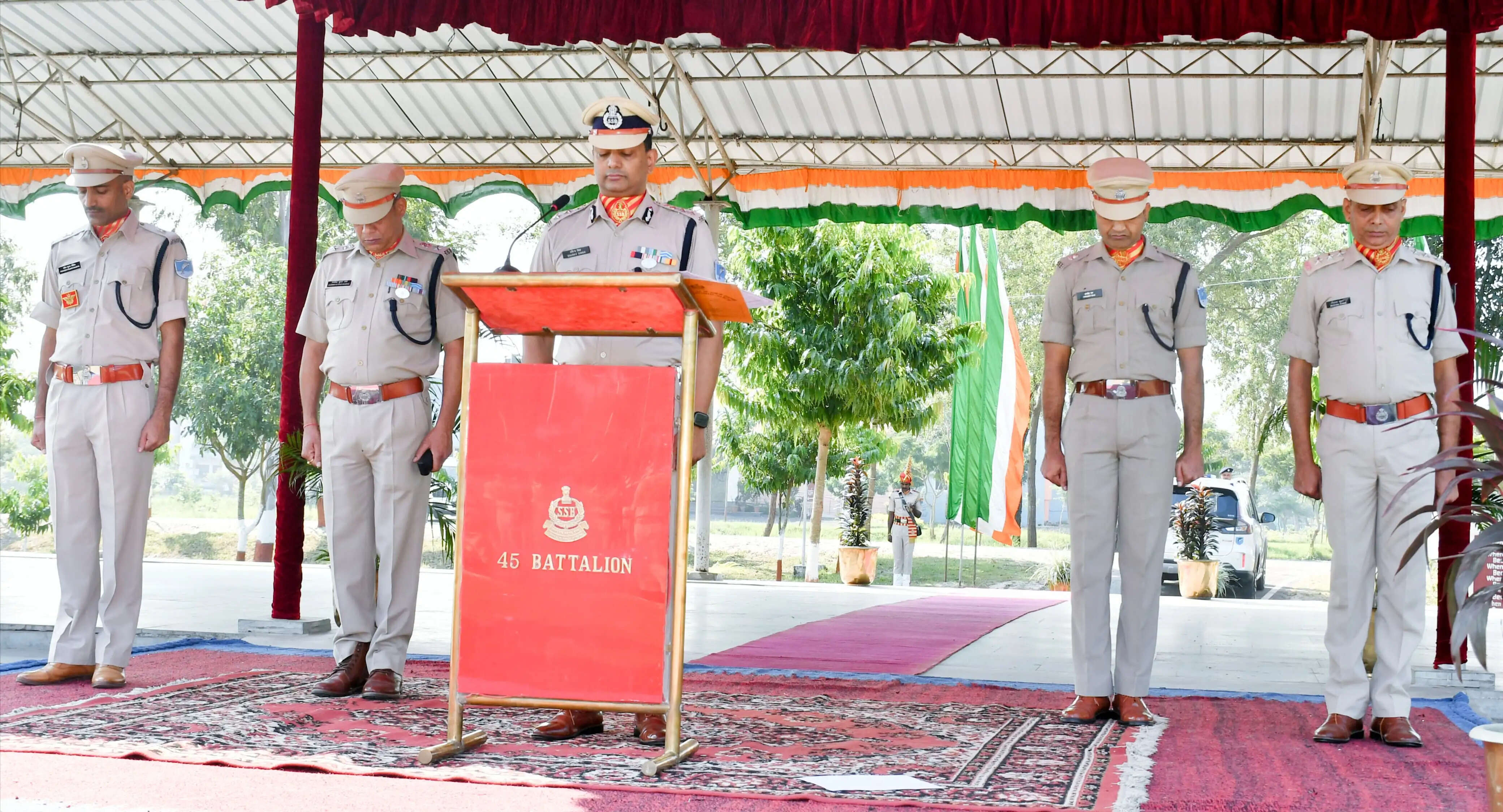 45वीं वाहिनी एसएसबी बीरपुर में शहीद जवानों को दी गयी श्रद्धांजलि