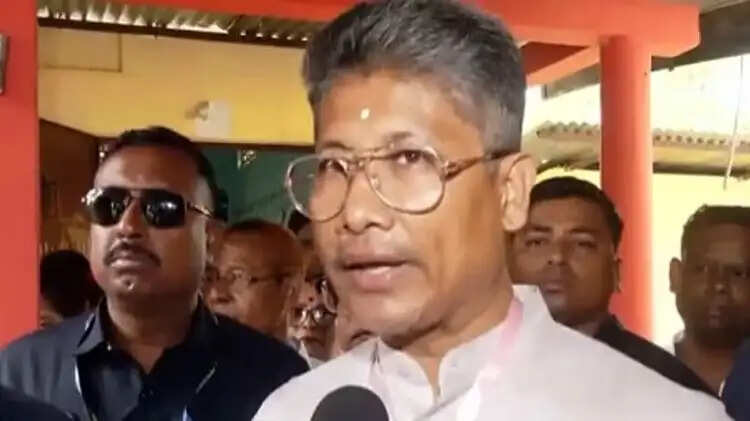 असम के लोग विकास का समर्थन एवं अवैध प्रवासन के विरूद्ध : पीयूष हजारिका
