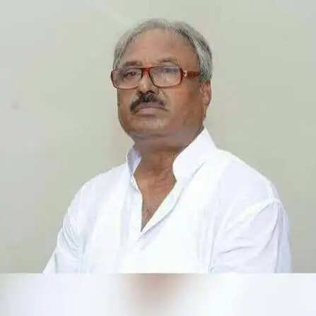 आरजी कर पीड़िता के माता-पिता पर पूर्व विधायक निर्मल घोष की विवादित टिप्पणी, मचा बवाल