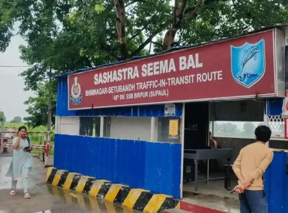नेपाल में दो समुदायों के बीच हिंसक झड़प, पुलिस फायरिंग में एक की मौत; सुपौल सीमा पर बढ़ी सतर्कता