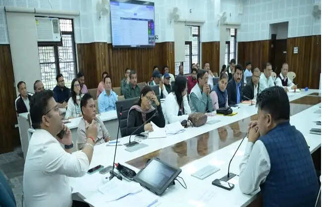 केदारनाथ यात्रा तैयारियों की समीक्षा, 15 अप्रैल तक सभी व्यवस्थाएं पूर्ण करने के निर्देश