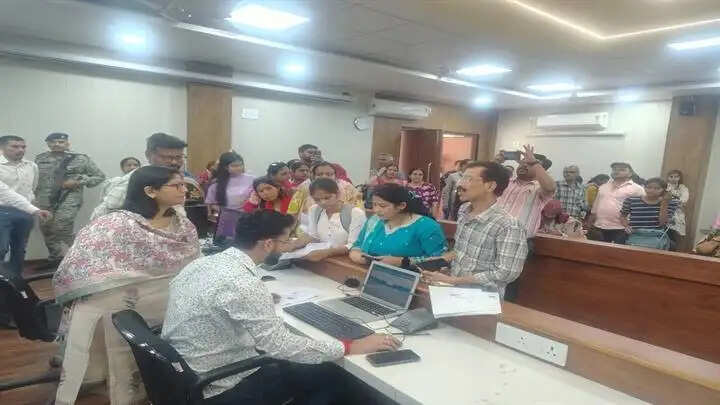 ग्वालियरः बाल भवन में बिखरे महिला सशक्तिकरण के विविध रंग