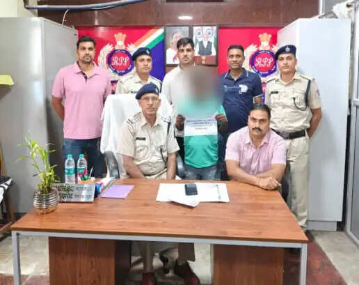 रेलवे टिकट दलाली के आरोप में एक गिरफ्तार, 54 हजार के टिकट बरामद