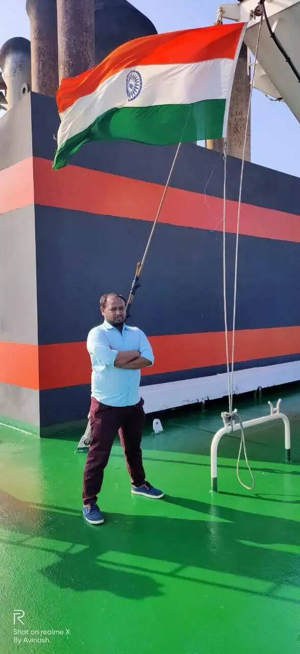 बेल्जियम में मर्चेंट नेवी में कार्यरत देवरिया के युवक की मौत, गांव पहुंचा शव