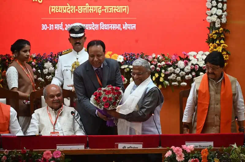 देश के प्रति समर्पण भाव से कार्य कर साकार करें विकसित भारत@2047 की परिकल्पना: नरेन्द्र सिंह तोमर