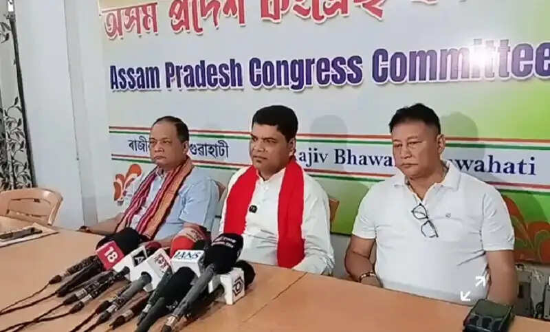 कांग्रेस ने मुख्य चुनाव आयुक्त के इस्तीफे की मांग की, 2029 के लोकसभा चुनाव बैलेट पेपर से कराने पर जोर