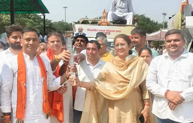सोनीपत: सेवा के 25 वर्षों का संकल्प, विकसित भारत का लक्ष्य: डॉ. अरविंद शर्मा