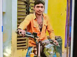 देवास में पुरानी रंजिश में युवक की गोली मारकर हत्या, दोस्त को बचाने गया था, 6 आरोपी नामजद