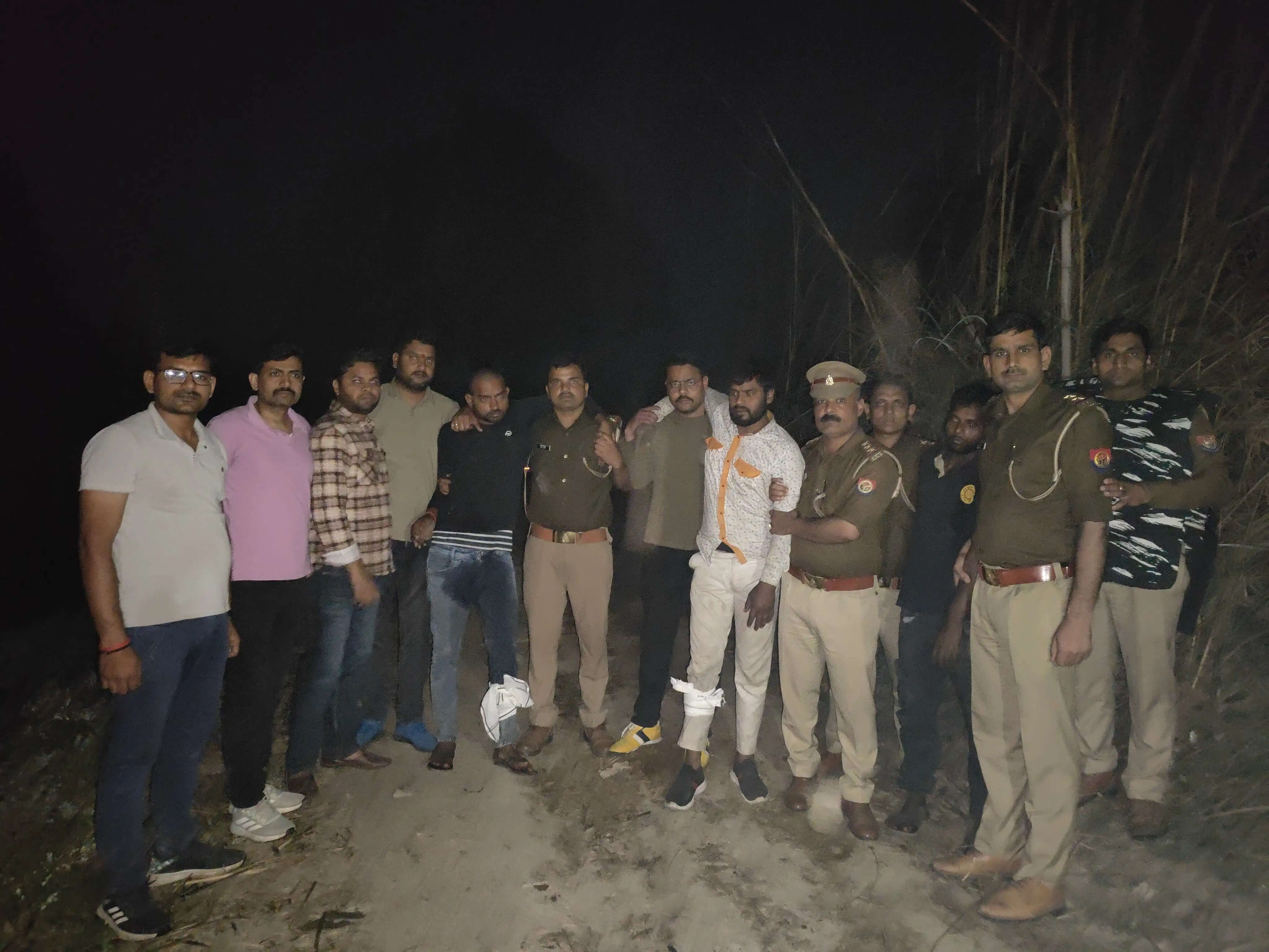 ऑटो सवार युवक से लूट करने वाले तीन बदमाश मुठभेड़ के बाद गिरफ्तार, दो के पैर में लगी गोली