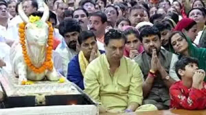 उज्जैन&nbsp;बाबा महाकाल की शरण में पहुंचे&nbsp;फिल्म निर्माता मधुर भंडारकर, जय भानुशाली और आरती सिंह,&nbsp;भस्म आरती में हुए शामिल