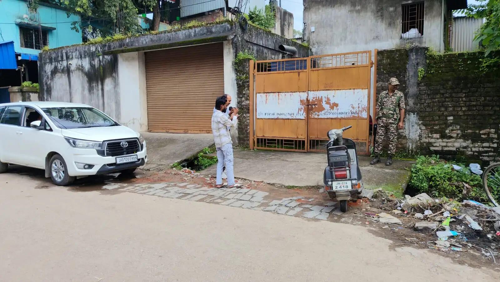रांची के कोकर समेत सात ठिकानों पर ईडी की छापेमारी, तृणमूल सांसद नदीमुल हक से जुड़ा मामला