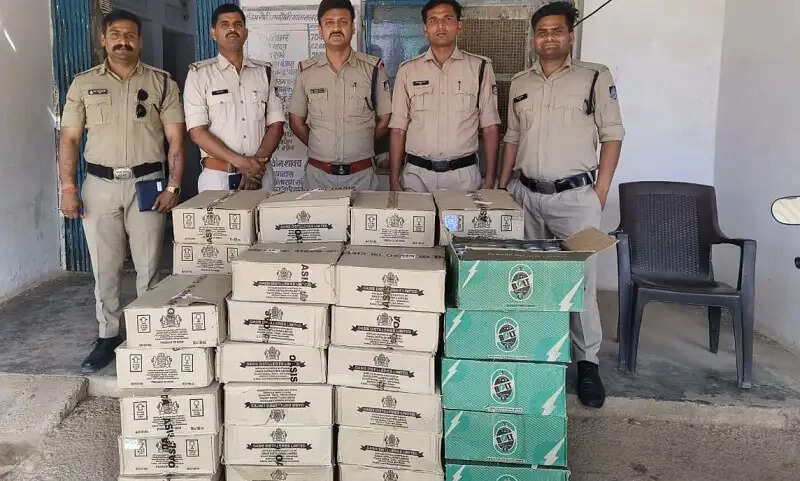 मप्र पुलिस की अवैध शराब तस्करों पर कार्रवाई, अप्रैल माह में 1.26 करोड़ से अधिक की सामग्री जब्त