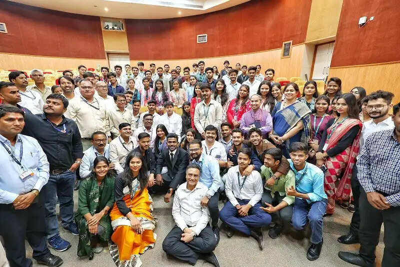 देश के भविष्य के निर्माण में महत्वपूर्ण भूमिका निभा सकते हैं भारत के युवा : ज्योतिरादित्य सिंधिया