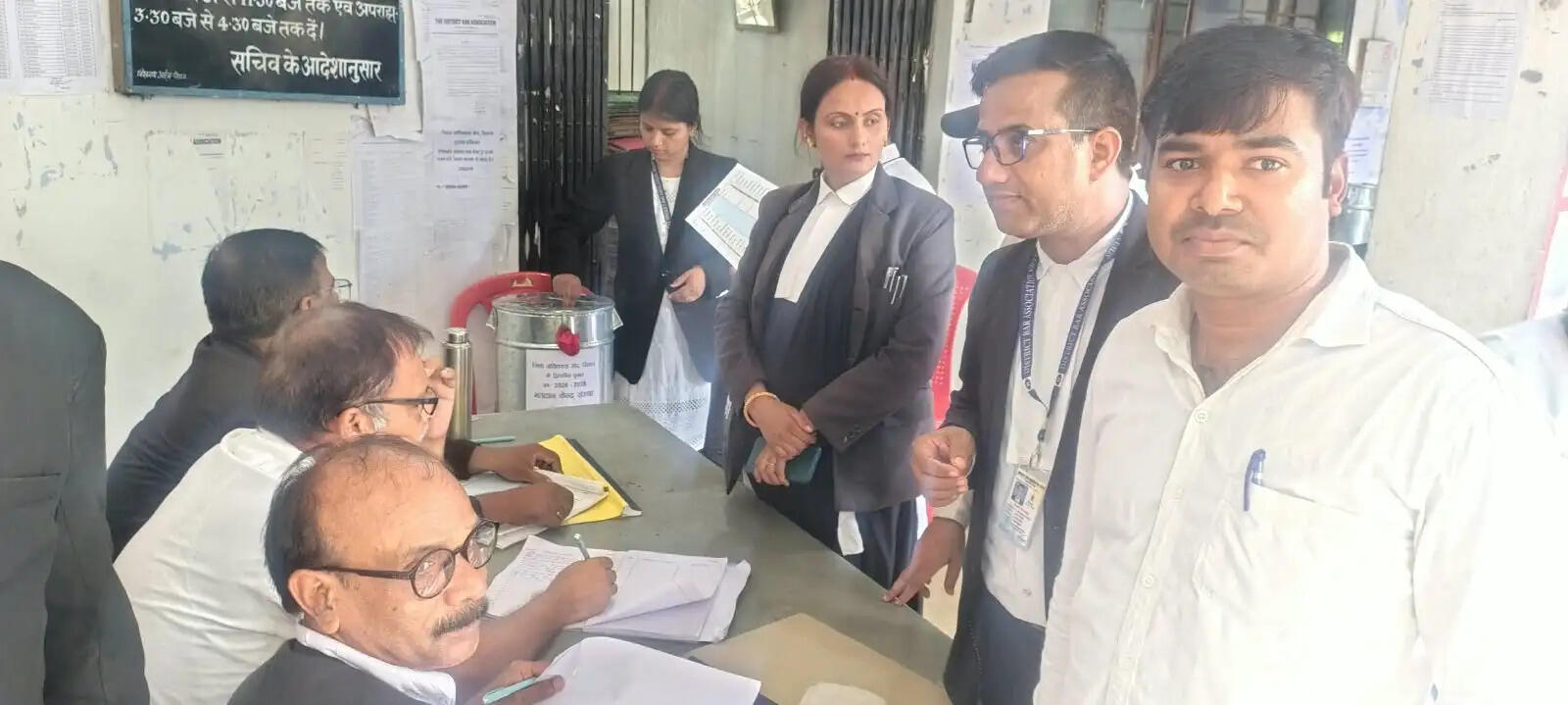 सीवान जिला अधिवक्ता संघ चुनाव में 79 फीसदी मतदान, 999 अधिवक्ताओं ने डाले वोट