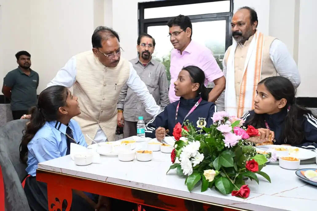 ढाई वर्षों में श्रमिकों के खातों में 774 करोड़ रुपये से अधिक की सहायता : श्रम मंत्री लखन लाल देवांगन