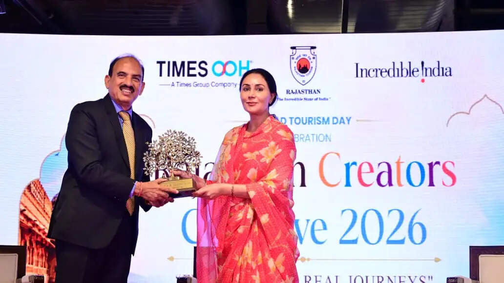 विश्व पर्यटन दिवस पर उपमुख्यमंत्री दीया कुमारी ने कुलदीप सिंह चंदेला को किया सम्मानित