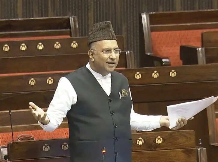 सांसद गुलाम अली खटाना ने उठाया जम्मू-कश्मीर में शिक्षा योजनाओं का मुद्दा