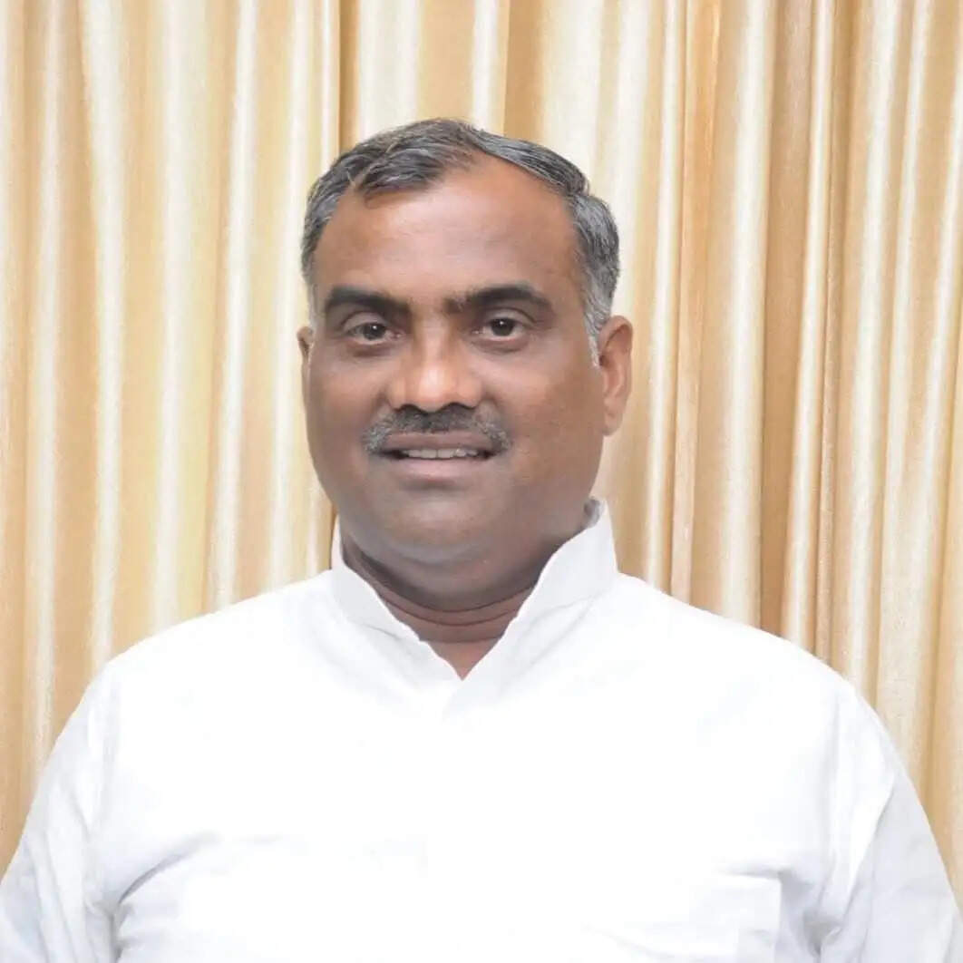 मुख्यमंत्री विवेकाधीन कोष से गंभीर रोगियों के इलाज के लिए 19.12 लाख रुपये की सहायता स्वीकृत