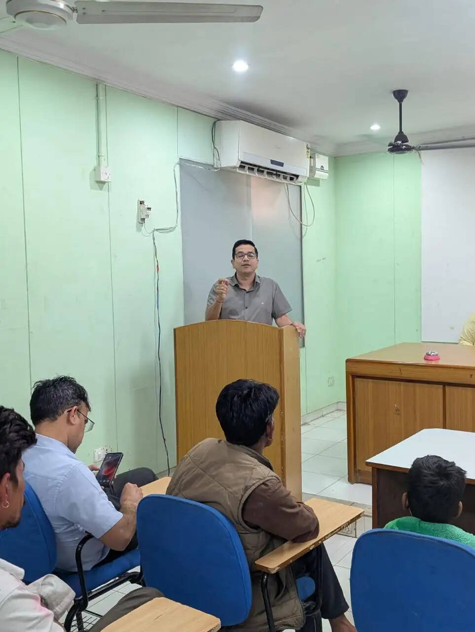 स्वस्थ जीवनशैली से ही रुकेगा बच्चों में बढ़ता मोटापा: डॉ. जी. एस. तंवर