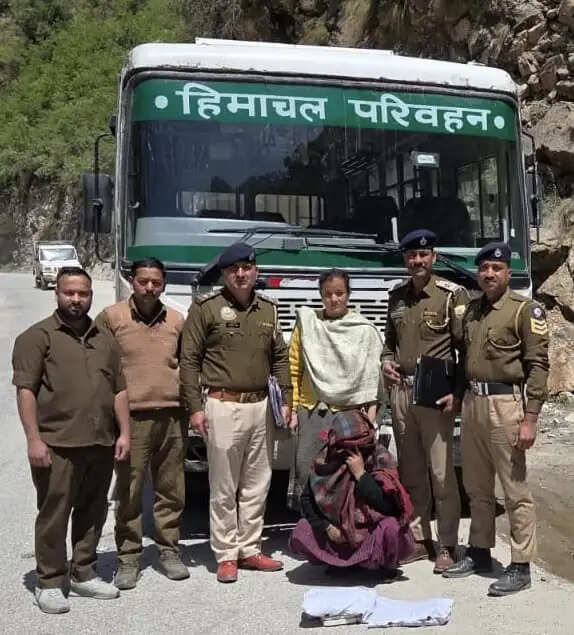 सैंज में 2 किलो 35 ग्राम चरस तथा 56 ग्राम अफीम के साथ महिला गिरफ्तार