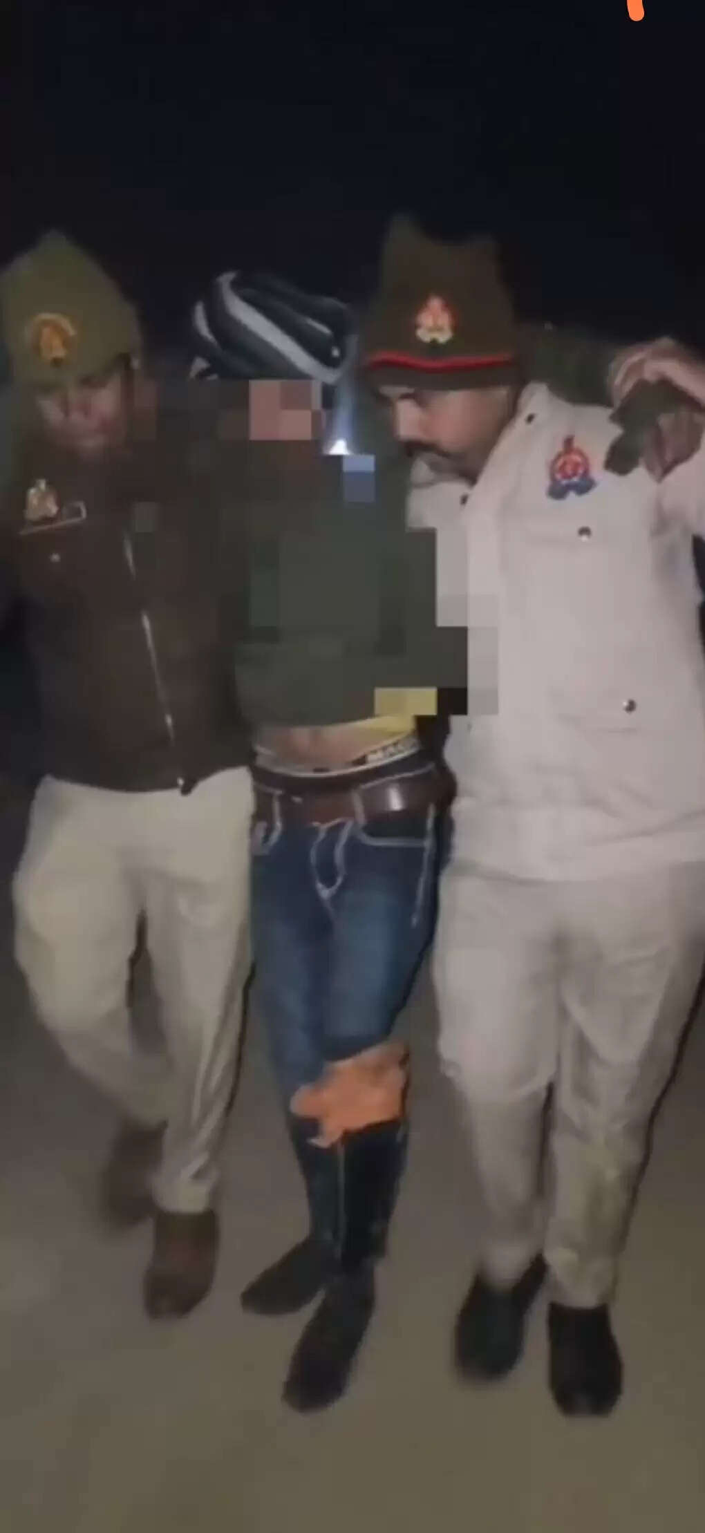 पुलिस मुठभेड़ में 25 हजार का इनामिया गौतश्कर घायल