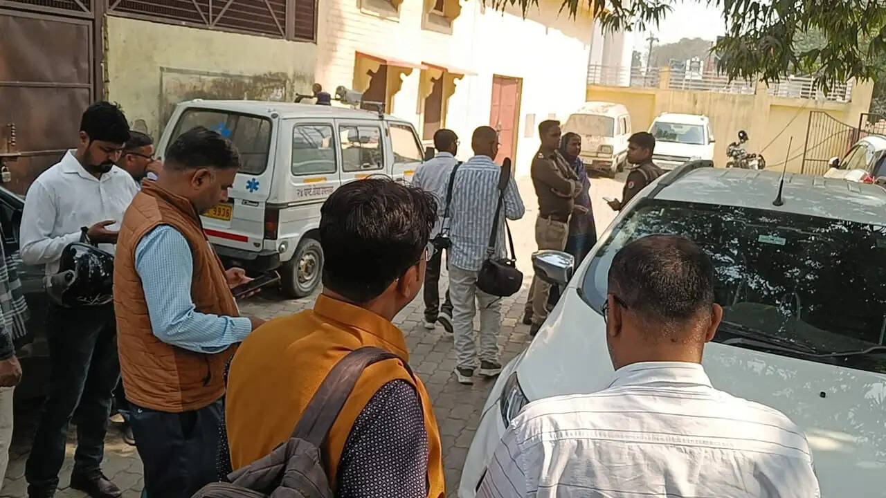 पत्रकार अग्निवेश सिंह की हत्या पर मीडिया कर्मियों में राेष, दाेषियाें पर सख्त कार्रवाई की मांग