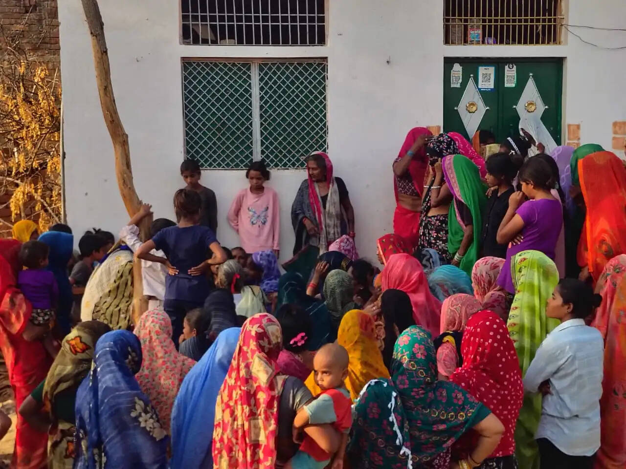 ट्रैक्टर चलित आटा चक्की फटने से मासूम की मौत, चार घायल