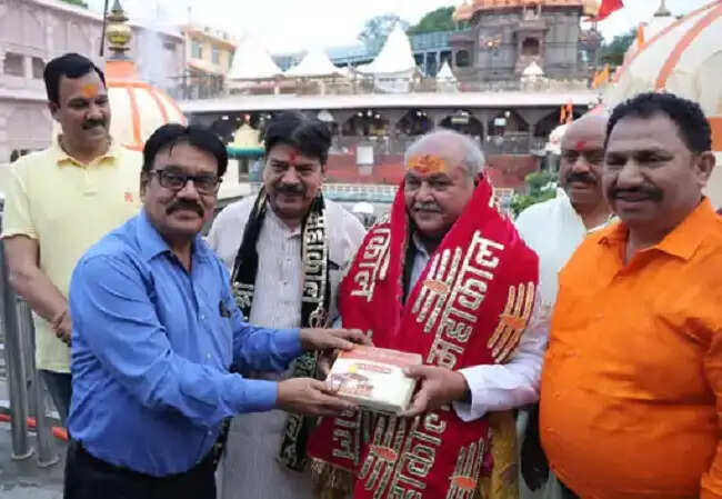 मप्रः विधानसभा अध्यक्ष तोमर ने किए भगवान महाकाल के दर्शन