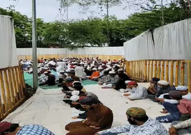 मप्र के धार की ऐतिहासिक भोजशाला में हुआ हनुमान चालीसा का पाठ, निधारित जमीन पर अदा की गई नमाज