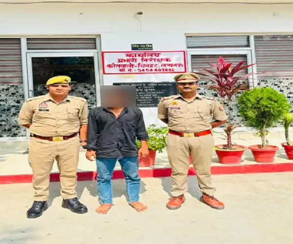 लखनऊ: हत्या के मामले में 25 हजार का इनामी आराेपित गिरफ्तार