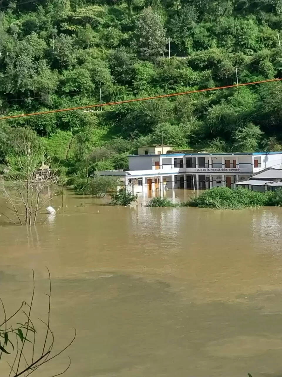 उत्तराखंडः झील में डूबा यमुनोत्री का पड़ाव स्यानाचट्टी, निचले इलाकों को खतरा