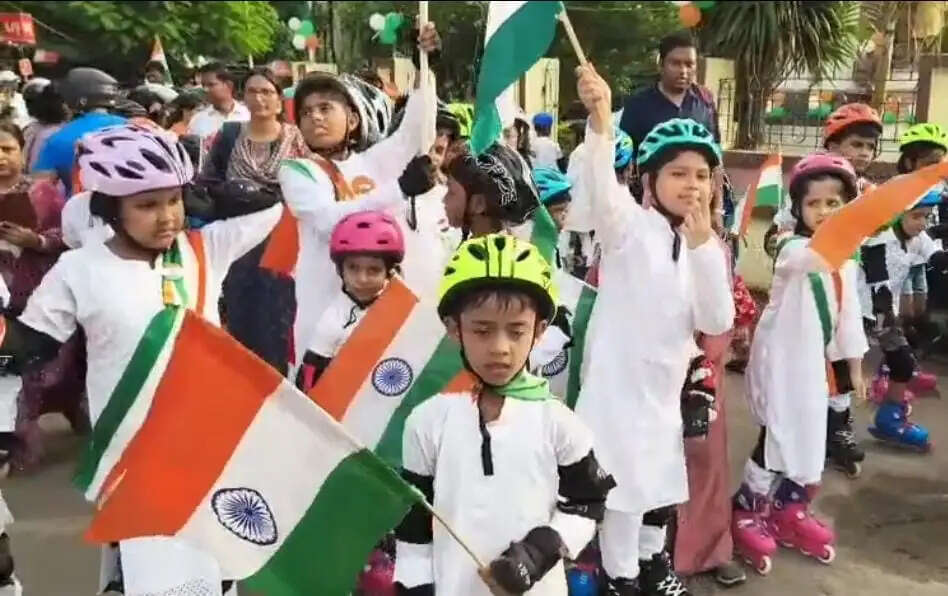 भागलपुर में नन्हे स्केटर्स ने निकाली भव्य तिरंगा रैली, गूंजे भारत माता की जय के नारे