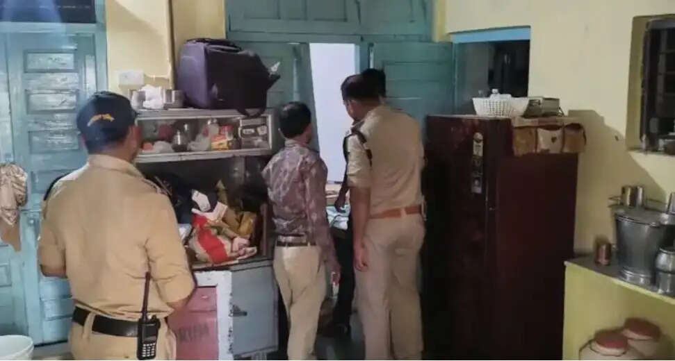 आगरमालवाः सरकारी क्वार्टर से चोरी, परिवार शादी में गया था