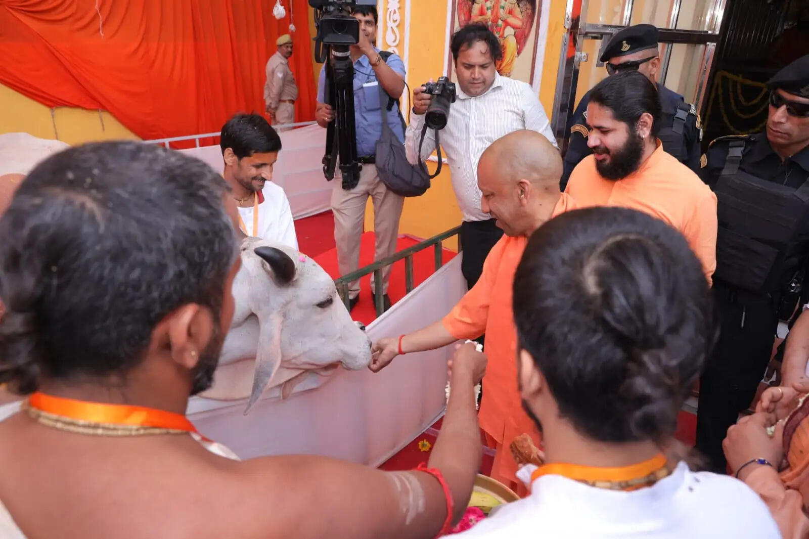 सनातनी एकजुट हों तो हिंदू विरोधी षड्यंत्र करने वाले भारत का बाल बांका भी नहीं कर पाएंगेः योगी